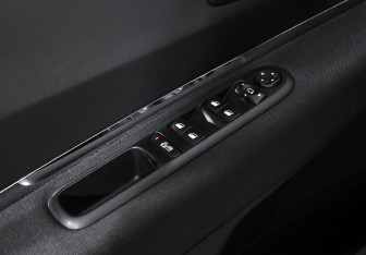 Подержанный автомобиль Peugeot 3008 2014 года (9 фото)