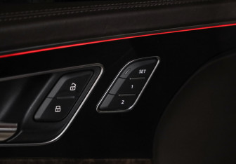 Подержанный автомобиль Audi Q7 2018 года (27 фото)