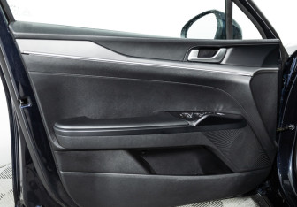 Подержанный автомобиль Kia K5 2020 года (26 фото)