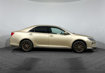 Подержанный автомобиль Toyota Camry Sedan 2012 года (4 фото)