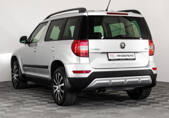 Подержанный автомобиль Skoda Yeti 2015 года (7 фото)