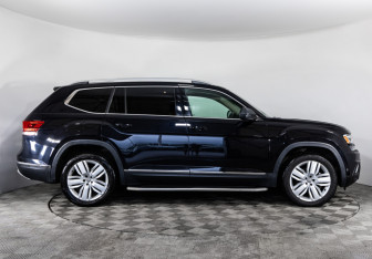 Подержанный автомобиль Volkswagen Atlas 2019 года (4 фото)