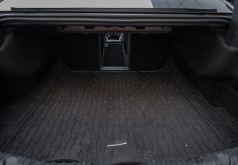 Подержанный автомобиль Jaguar XF Sedan 2016 года (34 фото)