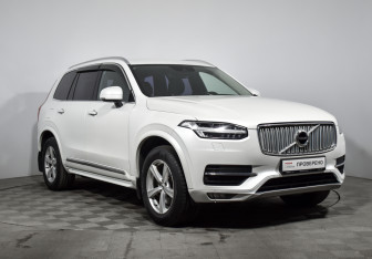 Подержанный автомобиль Volvo XC90 2015 года (3 фото)