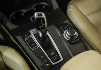 Подержанный автомобиль BMW X3 2012 года (17 фото)