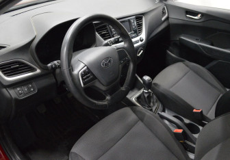 Подержанный автомобиль Hyundai Solaris Sedan 2018 года (10 фото)