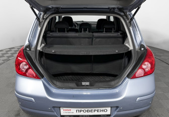 Подержанный автомобиль Nissan Tiida Hatchback 2011 года (13 фото)