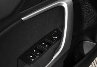 Подержанный автомобиль Kia Ceed Hatchback 2018 года (10 фото)