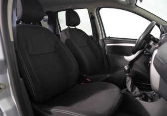 Подержанный автомобиль Nissan Terrano 2019 года (13 фото)