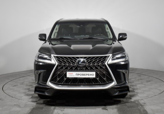 Подержанный автомобиль Lexus LX 2015 года (2 фото)