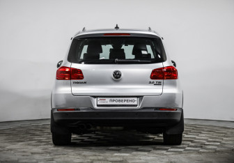 Подержанный автомобиль Volkswagen Tiguan 2013 года (6 фото)