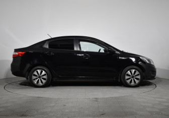 Подержанный автомобиль Kia Rio Sedan 2013 года (4 фото)