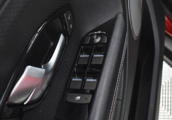 Подержанный автомобиль Land Rover Range Rover Evoque 2015 года (20 фото)