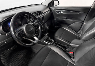 Подержанный автомобиль Kia Rio Sedan 2020 года (9 фото)