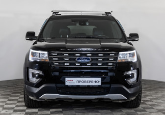 Подержанный автомобиль Ford Explorer 2017 года (2 фото)