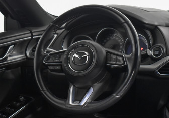 Подержанный автомобиль Mazda CX-9 2017 года (15 фото)