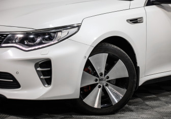 Подержанный автомобиль Kia Optima Sedan 2017 года (8 фото)