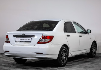 Подержанный автомобиль BYD F3 Sedan 2011 года (4 фото)
