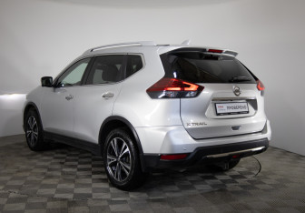 Подержанный автомобиль Nissan X-Trail 2020 года (7 фото)