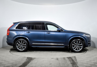 Подержанный автомобиль Volvo XC90 2017 года (4 фото)
