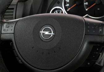 Подержанный автомобиль Opel Meriva 2008 года (11 фото)