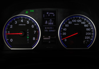 Подержанный автомобиль Honda CR-V 2010 года (19 фото)