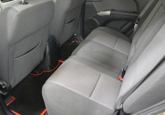 Подержанный автомобиль Kia Sportage 2009 года (11 фото)