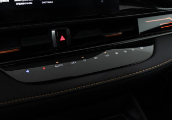 Подержанный автомобиль Omoda S5 GT 2024 года (18 фото)