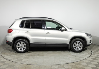 Подержанный автомобиль Volkswagen Tiguan 2013 года (4 фото)