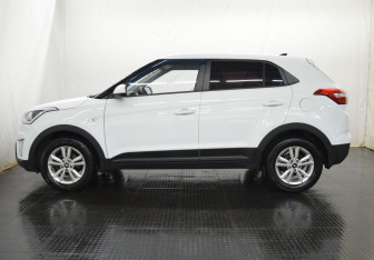Подержанный автомобиль Hyundai Creta 2019 года (8 фото)