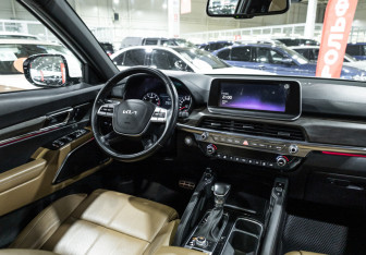 Подержанный автомобиль Kia Telluride 2022 года (16 фото)
