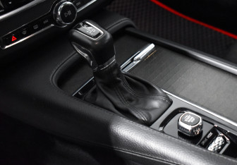 Подержанный автомобиль Volvo V90 Cross Country 2019 года (12 фото)