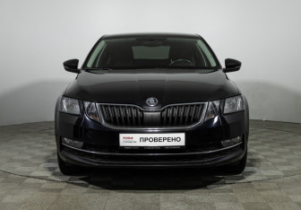 Подержанный автомобиль Skoda Octavia Liftback 2017 года (2 фото)