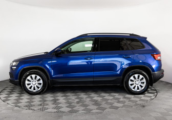 Подержанный автомобиль Skoda Karoq 2021 года (8 фото)