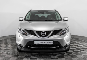 Подержанный автомобиль Nissan Qashqai 2014 года (2 фото)