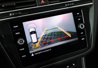 Подержанный автомобиль Volkswagen Tiguan 2021 года (15 фото)