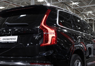 Подержанный автомобиль Volvo XC90 2020 года (11 фото)
