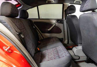 Подержанный автомобиль Skoda Octavia Liftback 1997 года (15 фото)