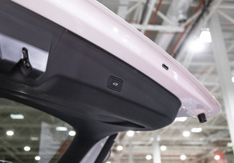 Подержанный автомобиль Geely Monjaro 2023 года (32 фото)