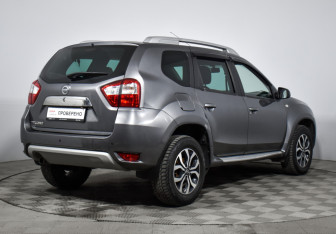 Подержанный автомобиль Nissan Terrano 2015 года (5 фото)