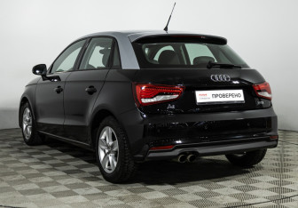 Подержанный автомобиль Audi A1 2015 года (7 фото)