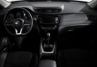 Подержанный автомобиль Nissan X-Trail 2021 года (14 фото)