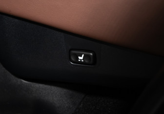 Подержанный автомобиль Lexus LX 2018 года (29 фото)