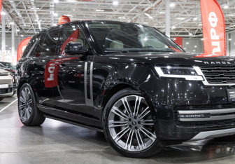 Подержанный автомобиль Land Rover Range Rover 2022 года (10 фото)