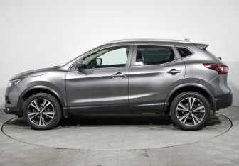 Подержанный автомобиль Nissan Qashqai 2021 года (8 фото)