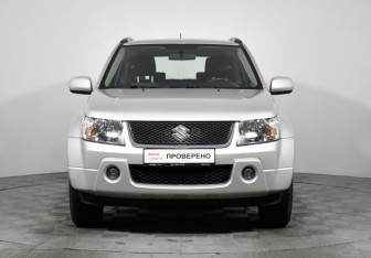 Подержанный автомобиль Suzuki Grand Vitara 2008 года (2 фото)