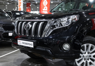 Подержанный автомобиль Toyota Land Cruiser Prado 2013 года (2 фото)