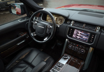 Подержанный автомобиль Land Rover Range Rover 2013 года (11 фото)