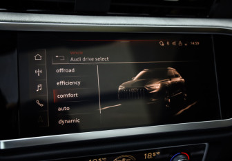 Подержанный автомобиль Audi Q3 2025 года (18 фото)