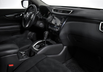Подержанный автомобиль Nissan X-Trail 2017 года (15 фото)
